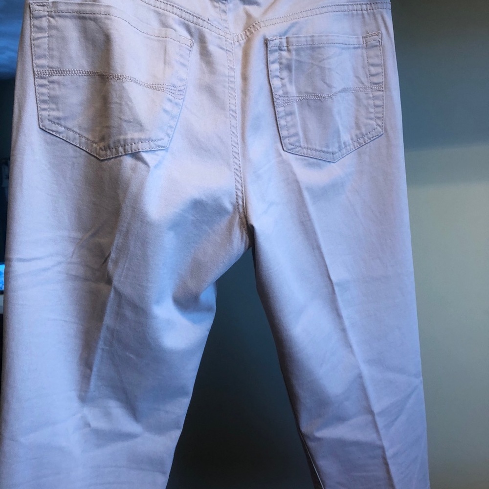 Beige Capris - Picture 4 of 4